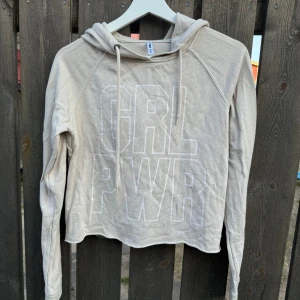 Tröja/hoodie GRLPWR - Tröja/tunn hoodie med meddelandet GRLWPWR (girlpower) 
