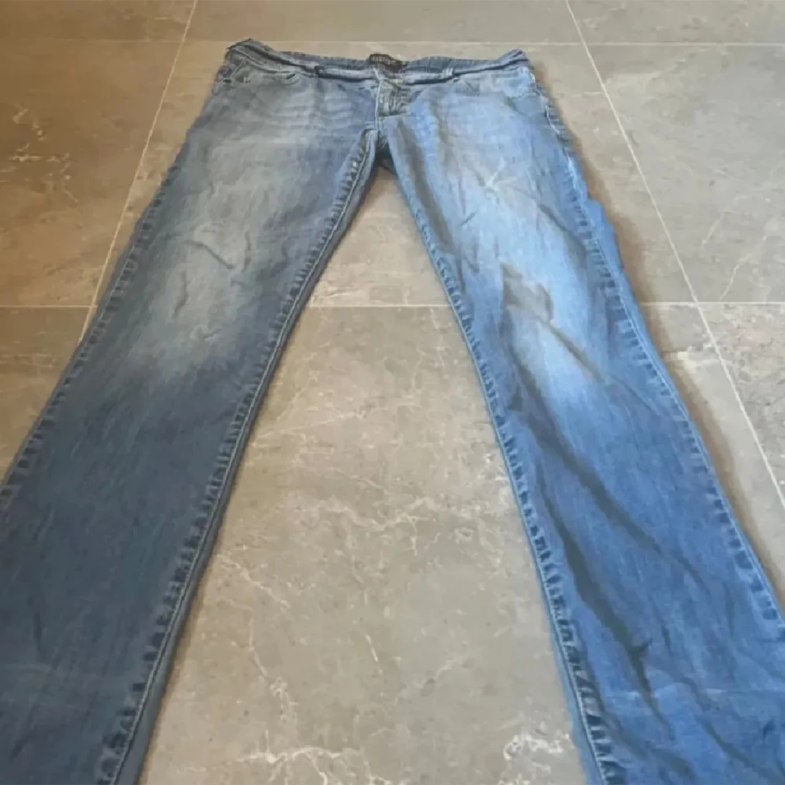 Lågmidjade ragtag jeans 