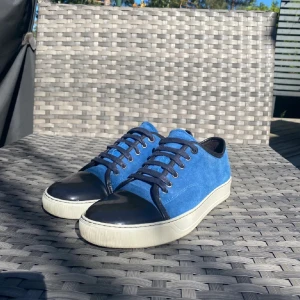 Lanvins strl 41  - Väldigt bra skick  8/10   Pris kan diskuteras  