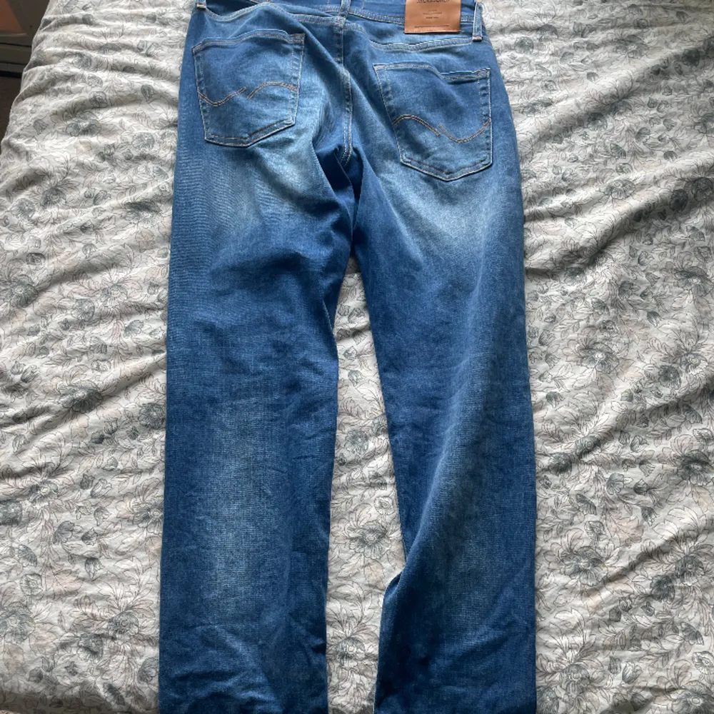 Strlk 31 30  Knappt använda Jack and Jones jeans. Jeans & Byxor.