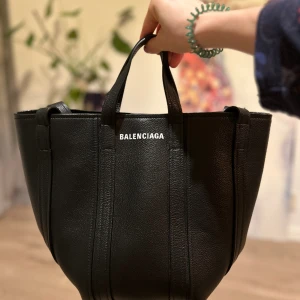 Balenciaga tote bag - Helt ny tote väska från Balenciaga Köptes på NK 