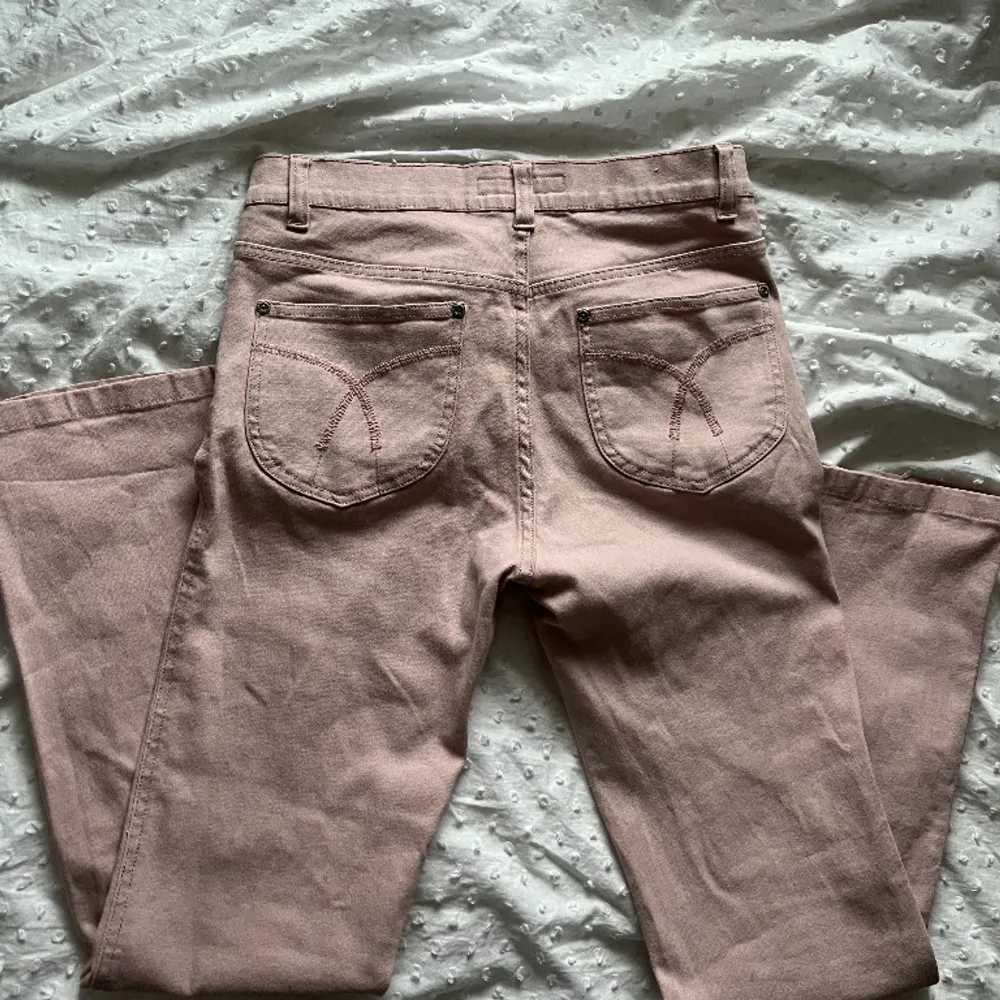 Superfina rosa lågmidjade jeans som tuvärr inte passade mig. Jeans & Byxor.