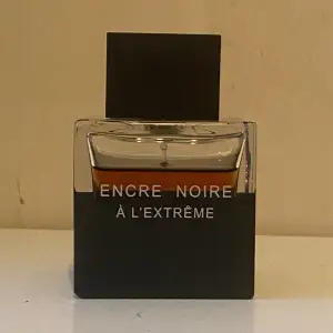 Encre noir A L extreme Edp. 100 ml ungefär 85 ml kvar, förpackning finns inte 