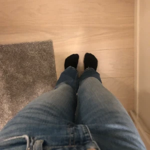 Bootcut jeans  - Jätte fina jeans i bra skick, använda några gånger. Lägger ut dom för dom är för små för mig!💕köpt för 350kr, säljer för 100-120kr 