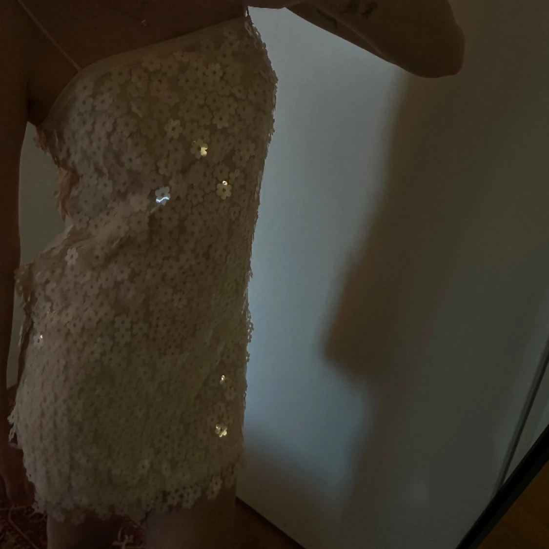 Blommig paljett klänning  - 91