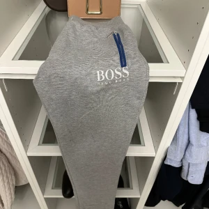 Hugo Boss Mjukis M - Skönaa