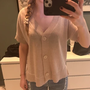 Kofta - Tunn kofta från Massimo dutti i storlek S!❤️❤️