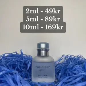 Säljer Samples av Dolce & Gabbana Light Blue Intense🍋🍊🌊 I storlekarna 2ml / 5ml / 10ml  Kontakta oss innan du köper så löser vi Mängd, Storlek, Vilken/Vilka Parfymer och (Pris vid köp av 5/10ml eller mer än 1 sample/dekant
