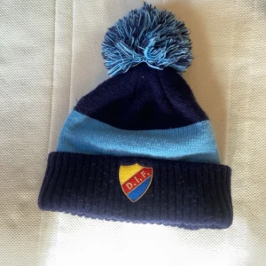 Dif mössa  - Djurgården mössa i bra skick!! 