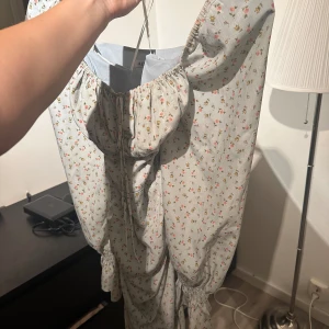 Adoore klänning  - I bra skick, använt fåtal gånger 