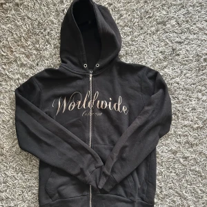 Zipup - Roligt snygg zip hoodie ifrån boohooman | strl L, sitter som M | mitt pris 149 kr