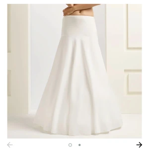 Underkjol - Säljer denna underkjol ifrån Bianco i stl xs endast använd en kväll, lappar finns kvar💓 Säljs i befintligt skick💓