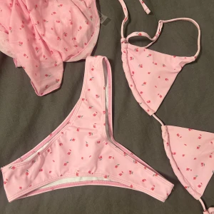 Bikini - En supergullig bikini med blommor 