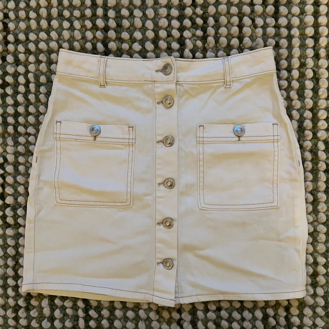 White denim skirt 