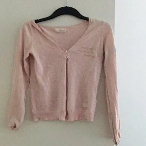 Intressebolag söt kofta från odd molly - Ljusrosa kofta knappt använd 