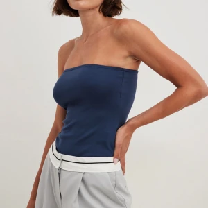 Tub topp nakd  - Strl S. Nyskick. Köpt för 199kr 