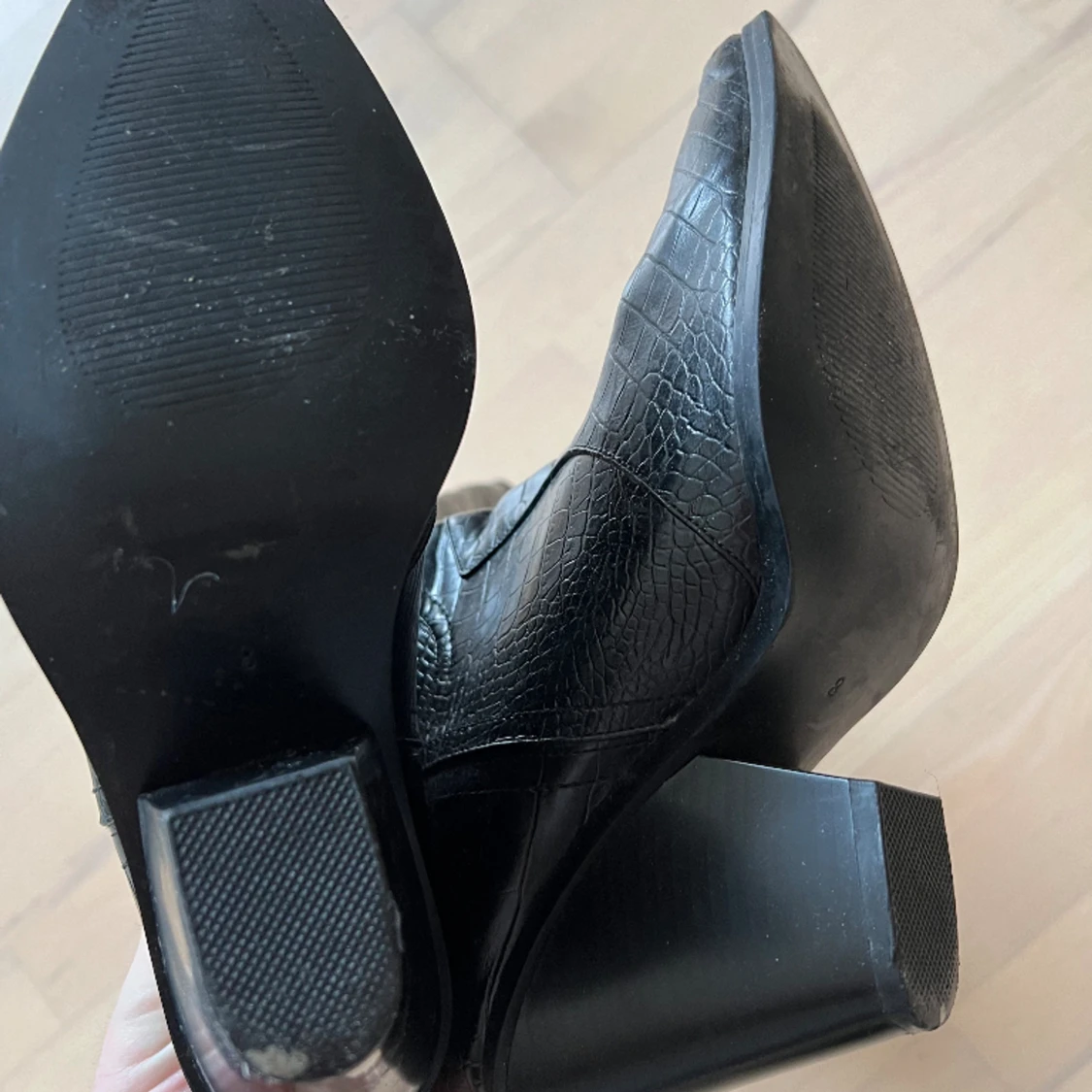 Svarta boots med klack🍒 - 90