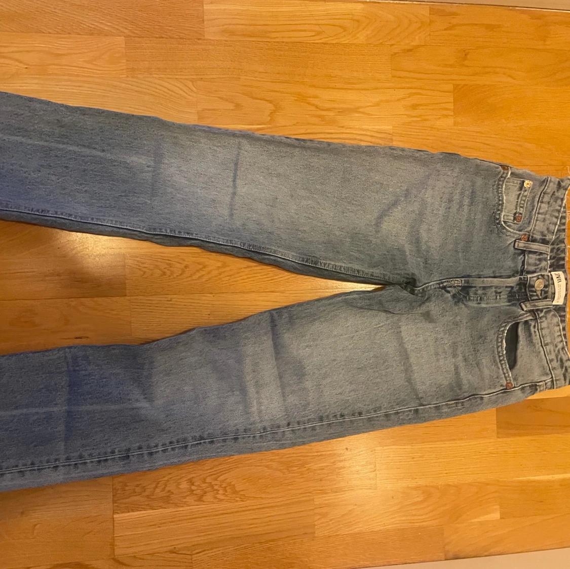 Mid rise jeans! - 90