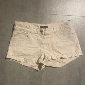 Beige shorts - Beigea shorts från h&m💞