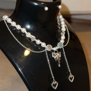 Halsband - Handgjord