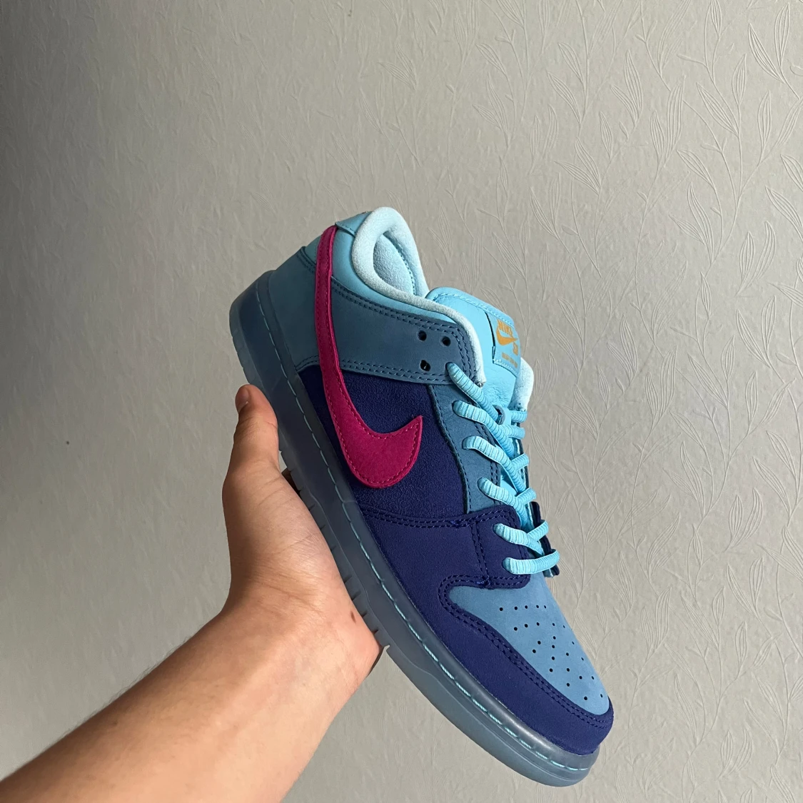 Nike Sb Dunk Low x Run The Jewels  - 90