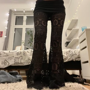 Spetsbyxor - Superfina spetsbyxor  Jag är 169cm o de passar bra i längd på mig!