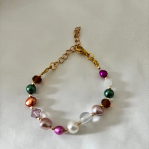 Pärlarmband  - Säljer dessa handgjorda pärlarmband 