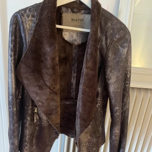Malvin jacka - Snygg vårjacka från märket Malvin. Kan absolut tänka mig förhandla med dig som köpare!💕