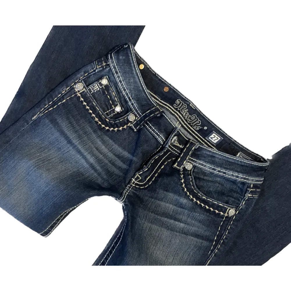Lågmidjade Miss Me jeans i superfint skick. Hör av er för fler bilder eller mått🫶. Jeans & Byxor.