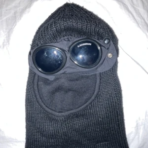Cp company mask  - Nästen helt ny 