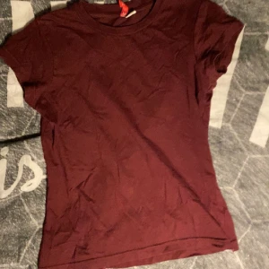Topp - Super söt röd topp!!❤️