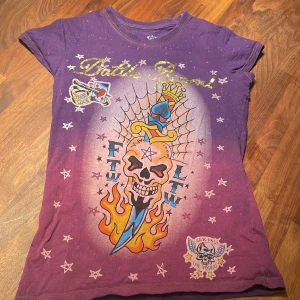 Cool t shirt - Ed hardy liknande t shirt