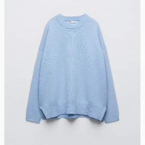 Superfin stickad tröja i 100% cashmere i färgen ljusblå, använd fåtal gånger, nypris 1400kr 💖💕