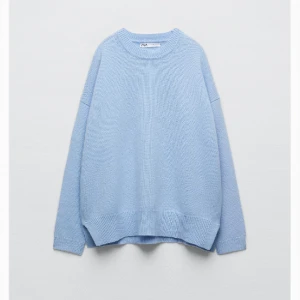 Cashmere tröja   - Superfin stickad tröja i 100% cashmere i färgen ljusblå, använd fåtal gånger, nypris 1400kr 💖💕