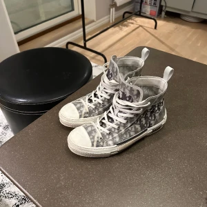 Dior B23 - Skick 8/10