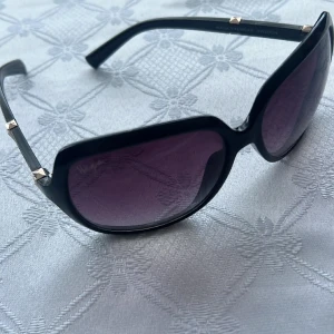 Solglasögon  - Jätte fina solglasögon 