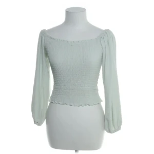 Mint grön off shoulder top  - Oanvänd 
