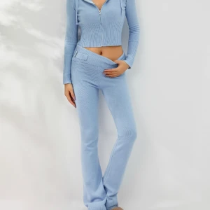 YAZ set - Ett av våra ”YAZ” set i färgen blå. Försäkra ditt köp innan de tar slut på vårt lager 💙