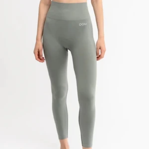 Tränings tights  - Säljer dessa jättefina och sköna tights då de är för små. Nypris 339, pris kan diskuteras💗 om du har frågor är det bara att skriva  Lägger upp igen för fri frakt