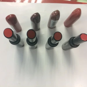 Läppstift  - 29kr/st  Sammafrakt 