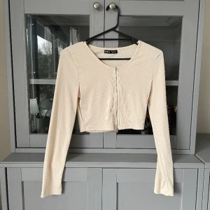 Crop top S - Crop top S skulle säga mer en XS. 