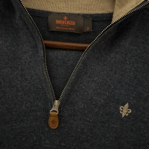 Morris Half Zip - Säljer mina Morris zip då jag inte använder den längre. Inga defekter eller likande så är i toppskick!