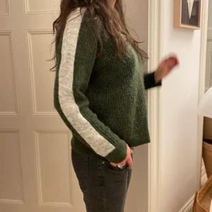 Stickad tröja😍 - Så fin grön tröja ❤️‍🔥