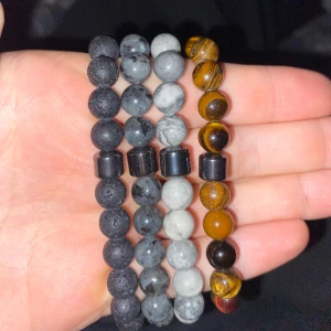 Grisch Pärlarmband - Fett snygga pärlarmband. 1 för 50, 2 för 90 eller 3 för 120.