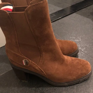 Ny skick - Storlek 38