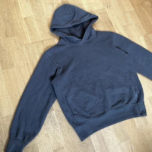 Uniqlo hoodie - Last pic most colour accurate. Size XS fits bigger.