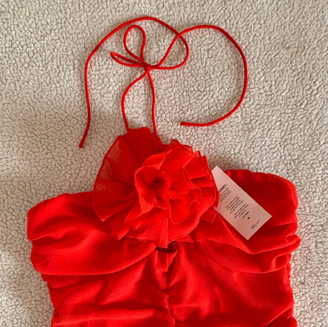 Nelly romantisk röd klänning med ros - 90