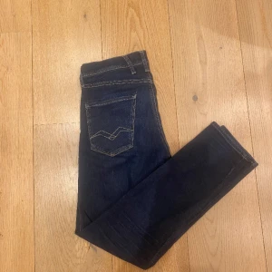 Replay jeans (Anbass) - Otroligt fina Replay jeans i nyskick. Pris kan diskuteras vid en snabb affär.