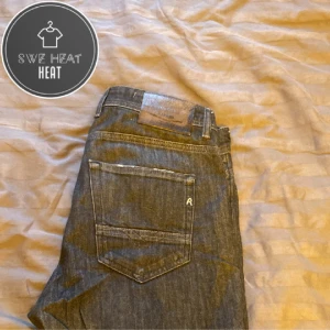 Replay jeans  - Tja! Säljer nu dessa feta replay jeans i storlek w30 l32. Skick 9/10, inga defekter! Hör av dig vid frågor eller funderingar!