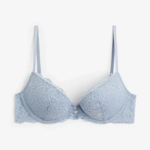 bh från hm - aldrig använd, köpte idag men den var fel storlek!! 